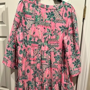 Like new Lilly Pulitzer dress. Worn twice